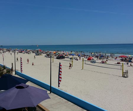 The Crabs Claw Beach Cam in Atlantic Beach